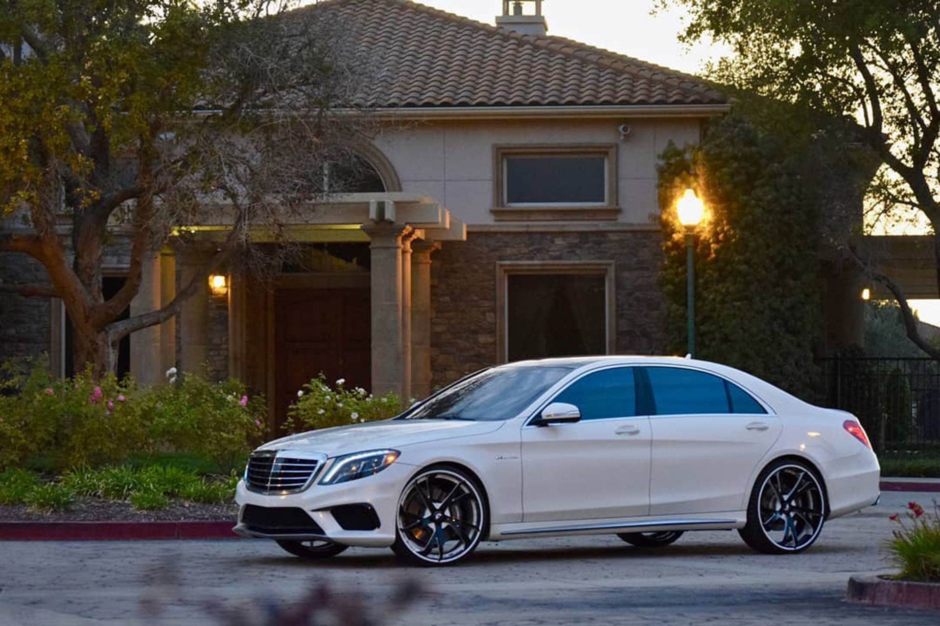 Sclass on S221-ECL