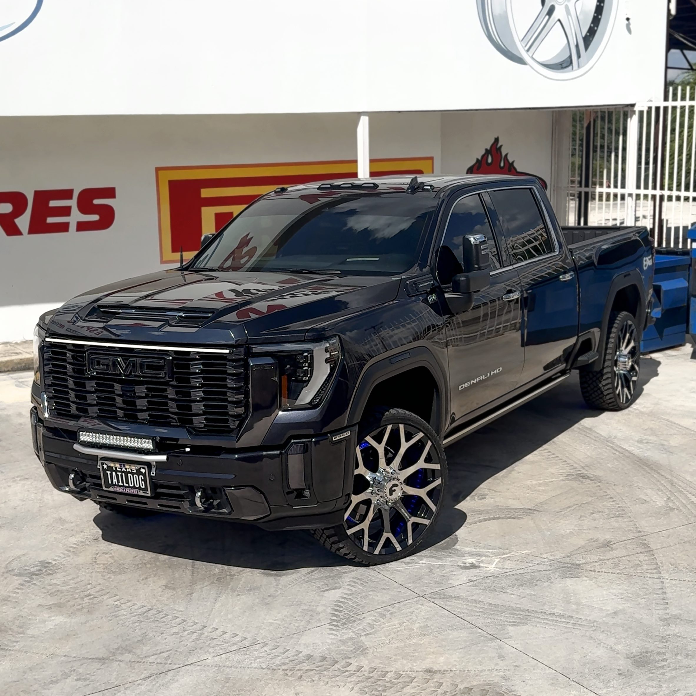 Sierra2500 on Drea-M