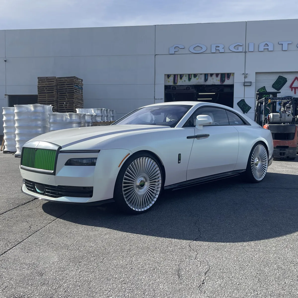 Rolls-Royce Spectre on Forgiato Trimestre-M wheels