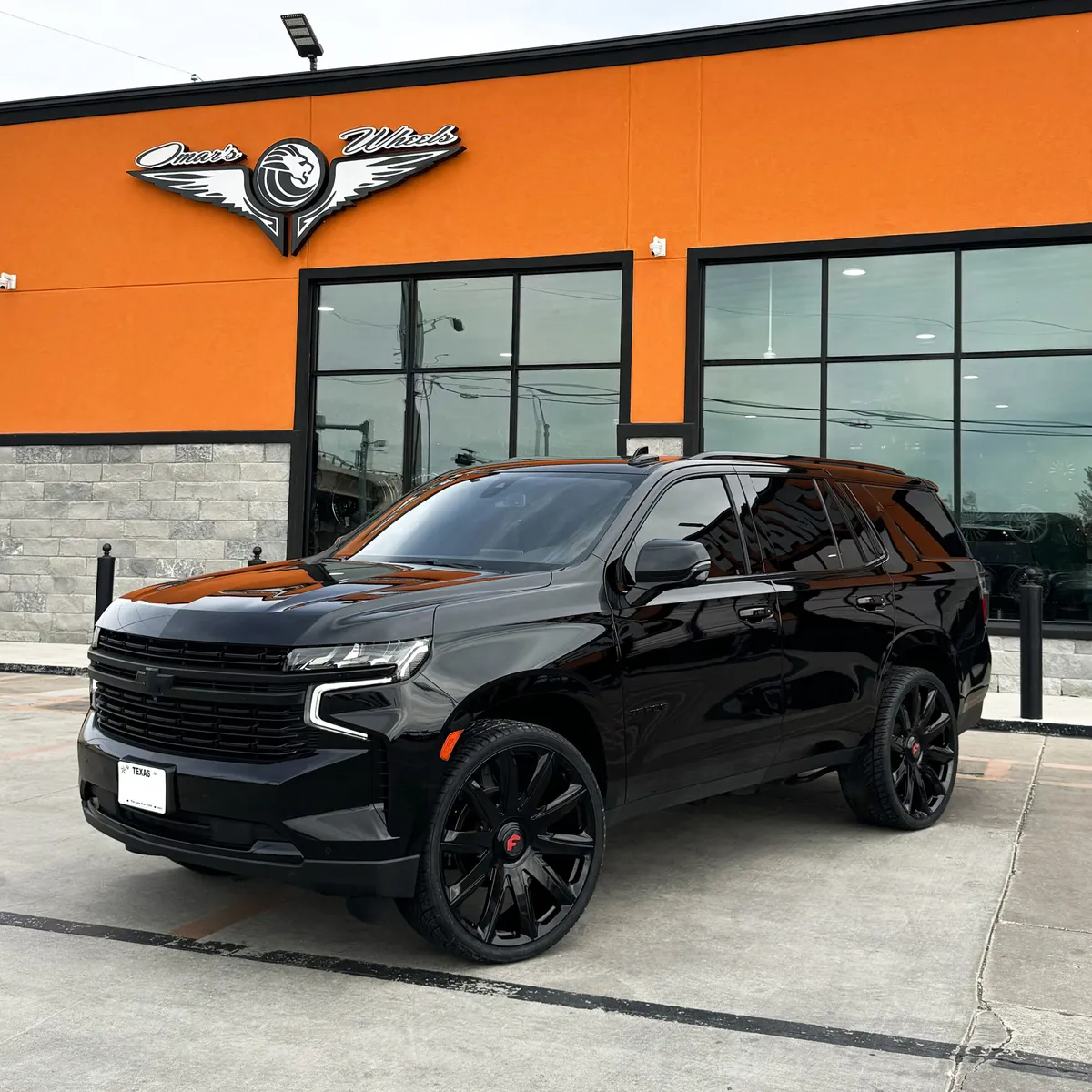 Chevrolet Tahoe on Forgiato Flow 004 wheels