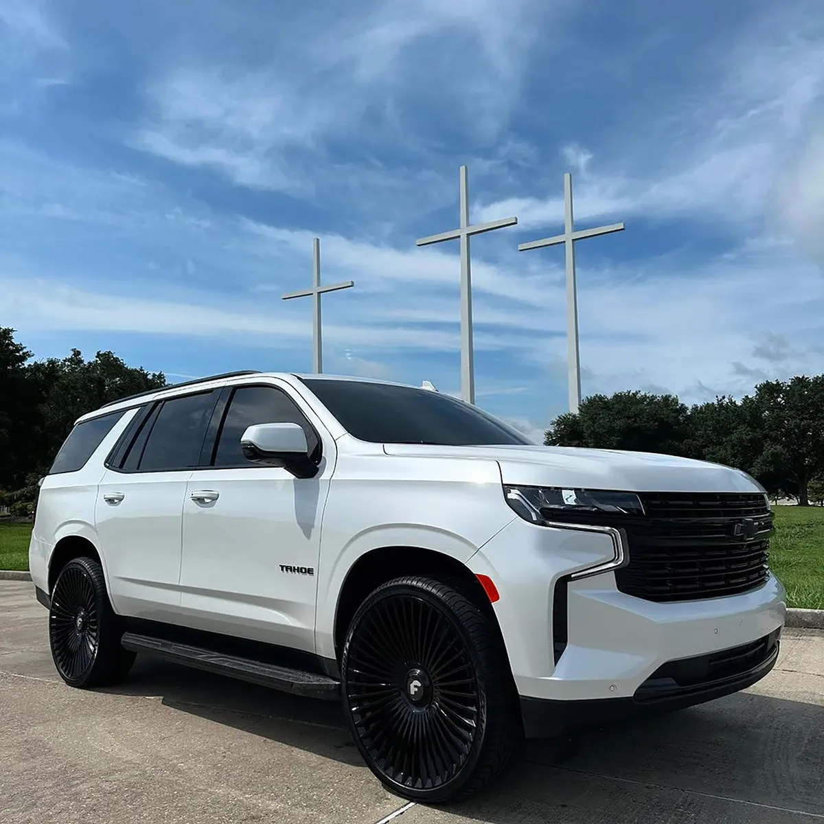 Chevrolet Tahoe on Forgiato Trimestre-M wheels