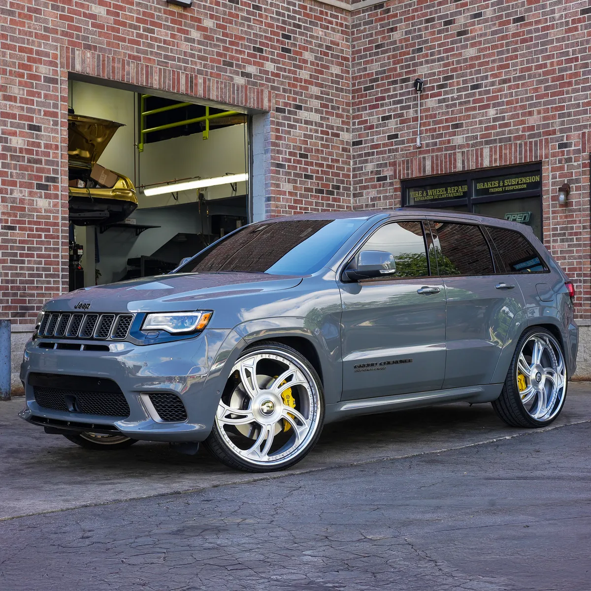 Jeep Trackhawk on Forgiato Belice-XKW-5 wheels