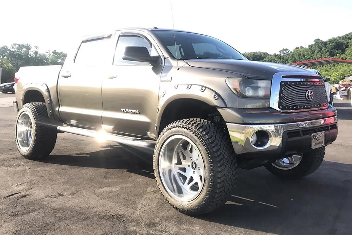 Toyota Tundra on Forgiato Finestro-T wheels