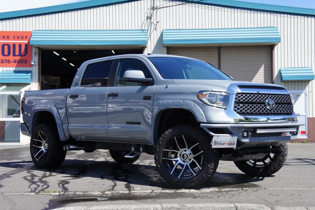 Toyota Tundra on Forgiato Flow-Terra wheels
