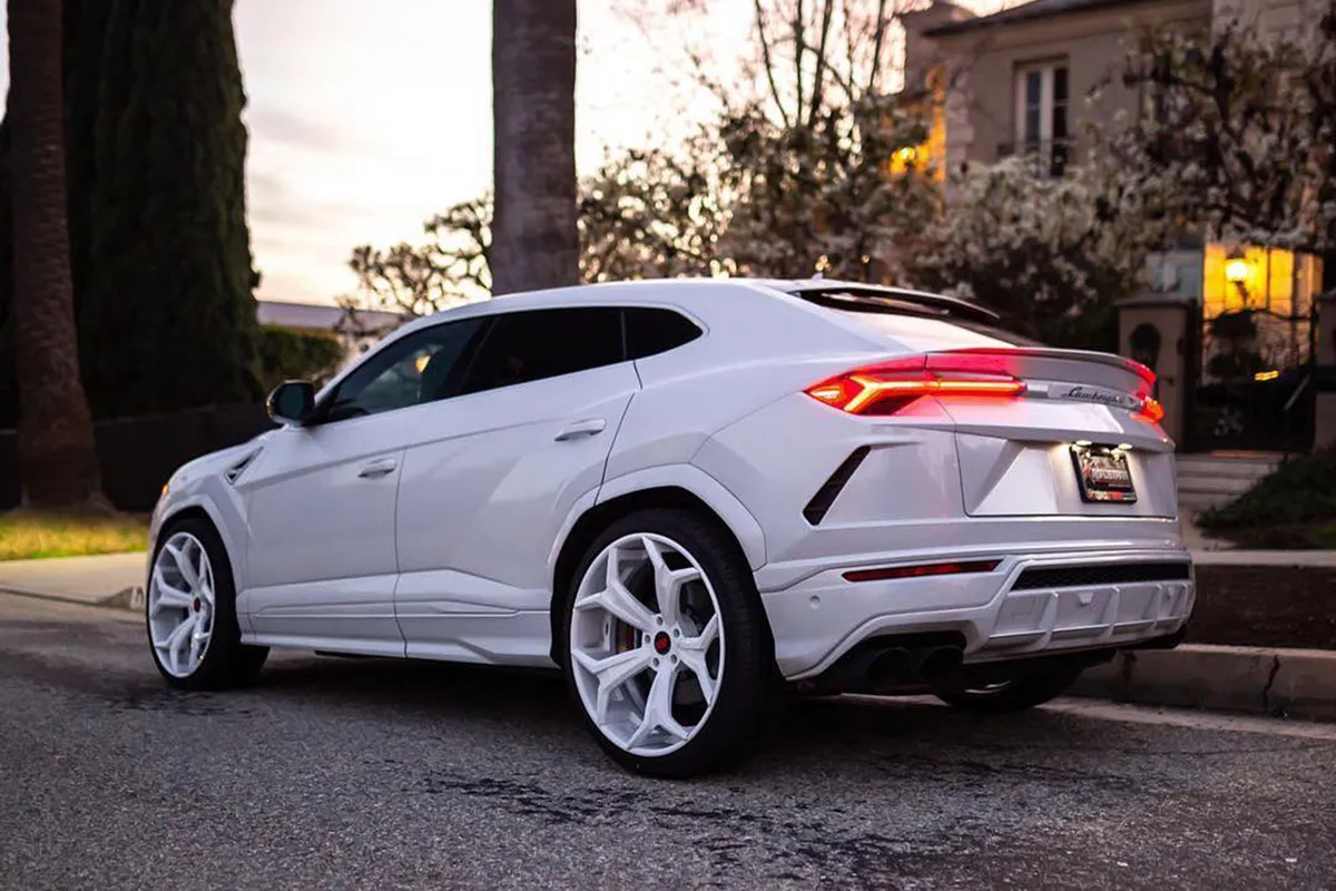 Lamborghini Urus on Forgiato F2.09 wheels