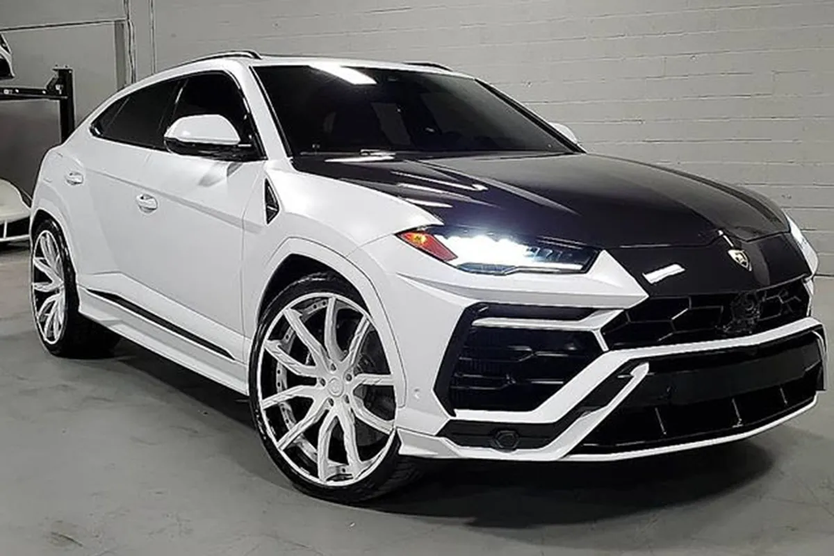 Lamborghini Urus on Forgiato Formato-ECL wheels