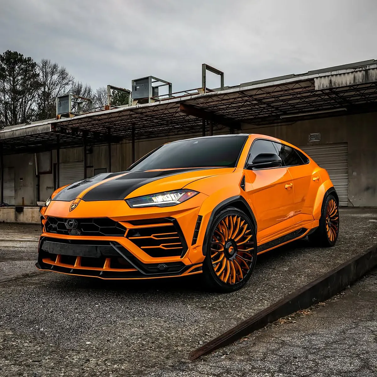 Lamborghini Urus on Forgiato NB6-ECL wheels