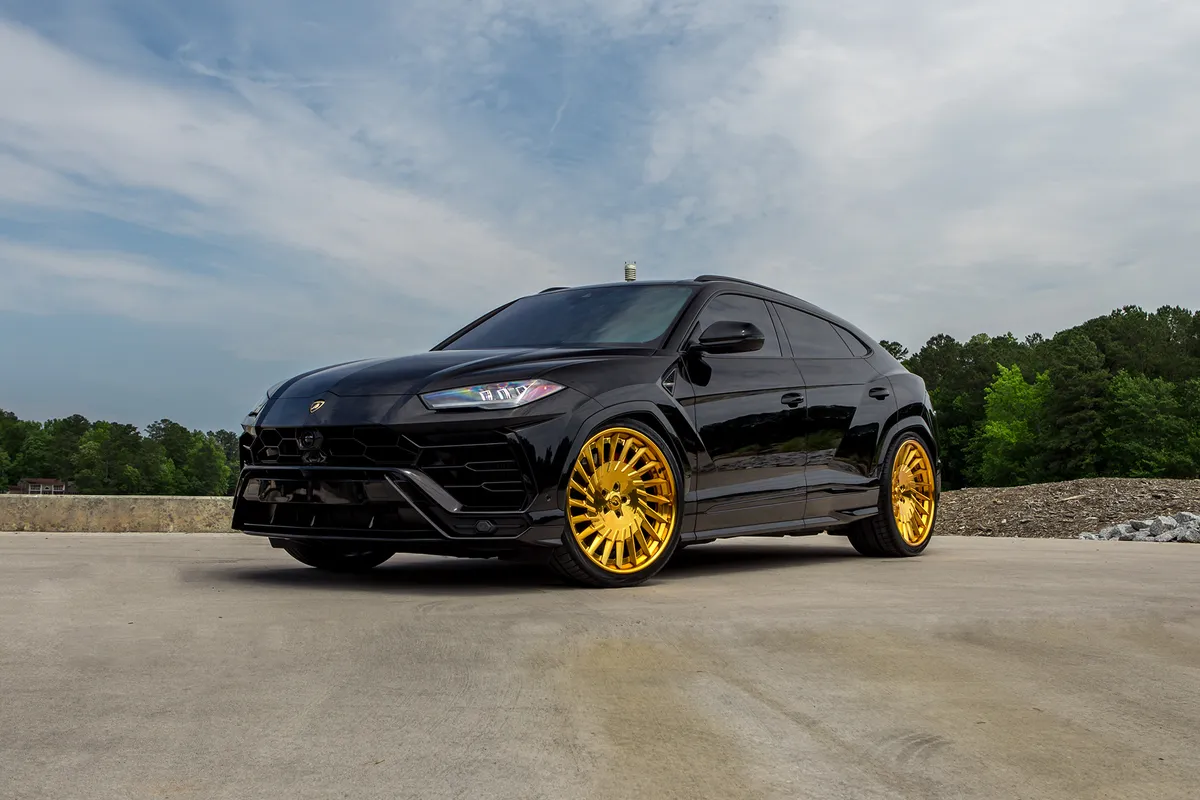 Lamborghini Urus on Forgiato Tec 3.4 wheels