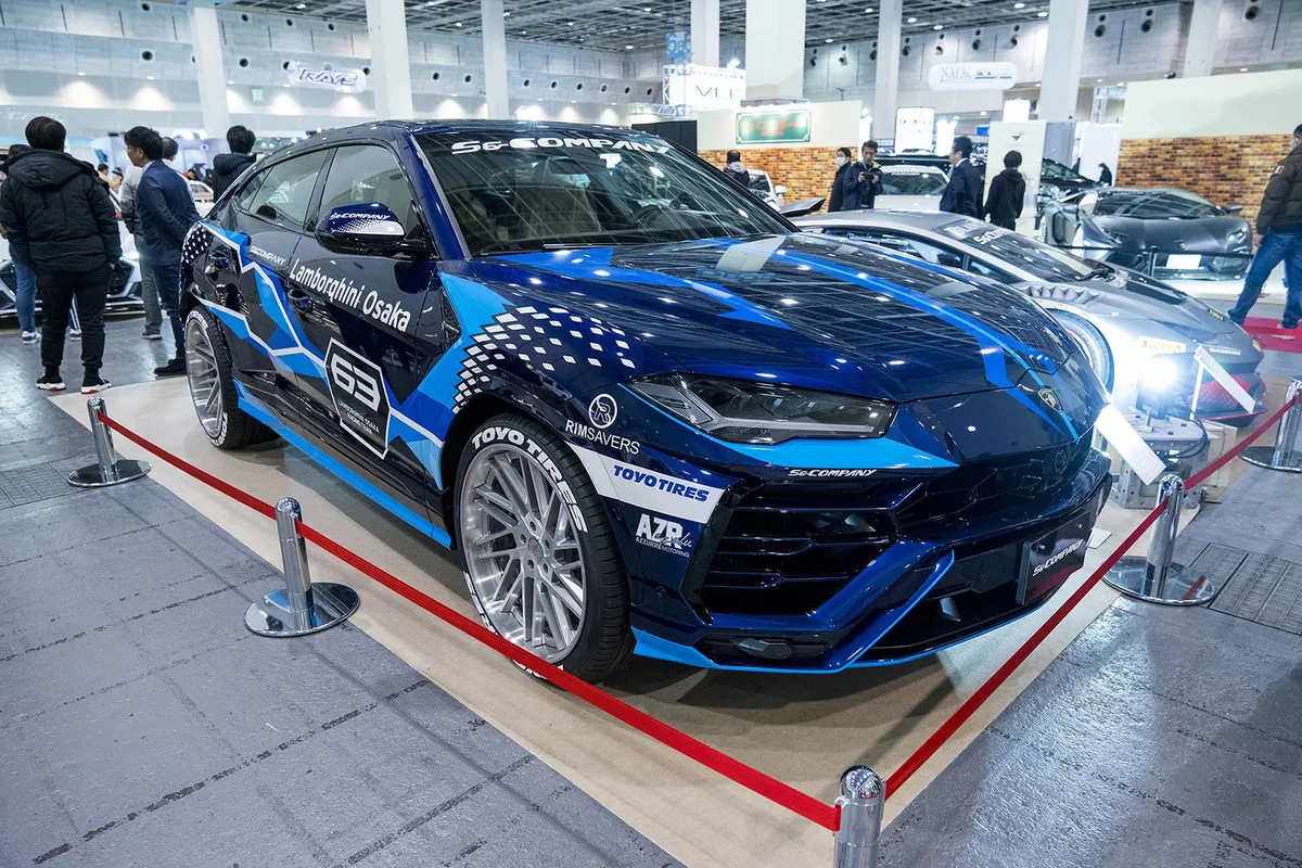 Lamborghini Urus on Forgiato Tec 3.6 wheels