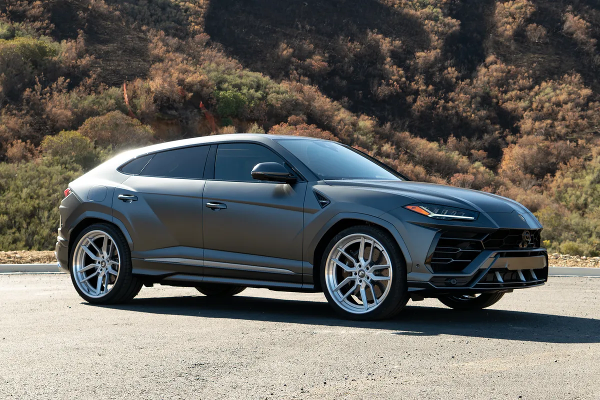 Lamborghini Urus on Forgiato Tec 3.9 wheels