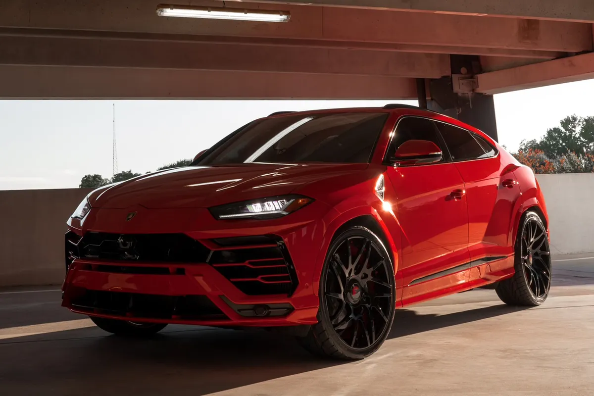 Lamborghini Urus on Forgiato Twisted Maglia 2 Ecl wheels