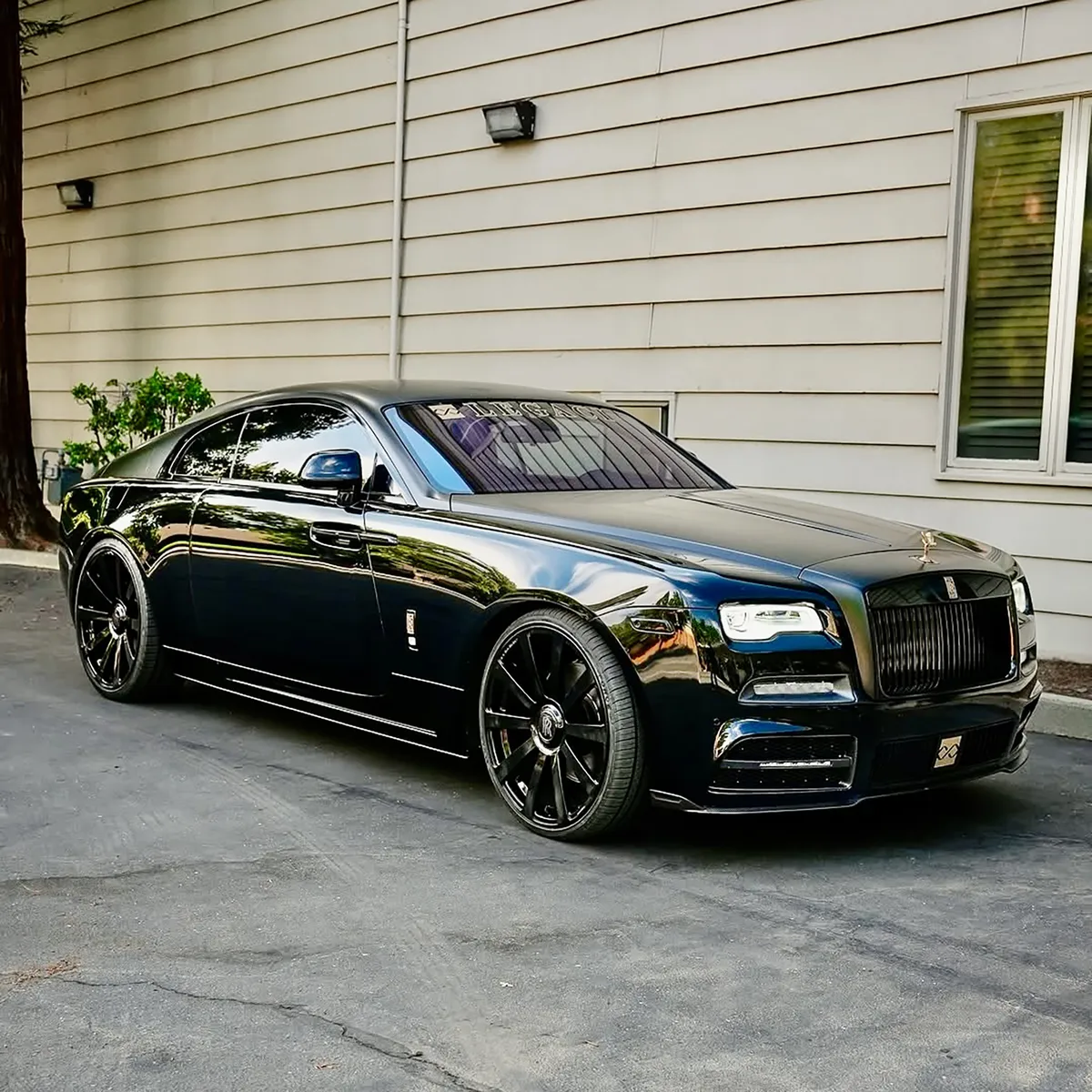 Rolls-Royce Wraith on Forgiato Concavo wheels