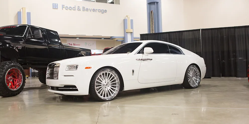 Rolls-Royce Wraith on Forgiato Disegno wheels