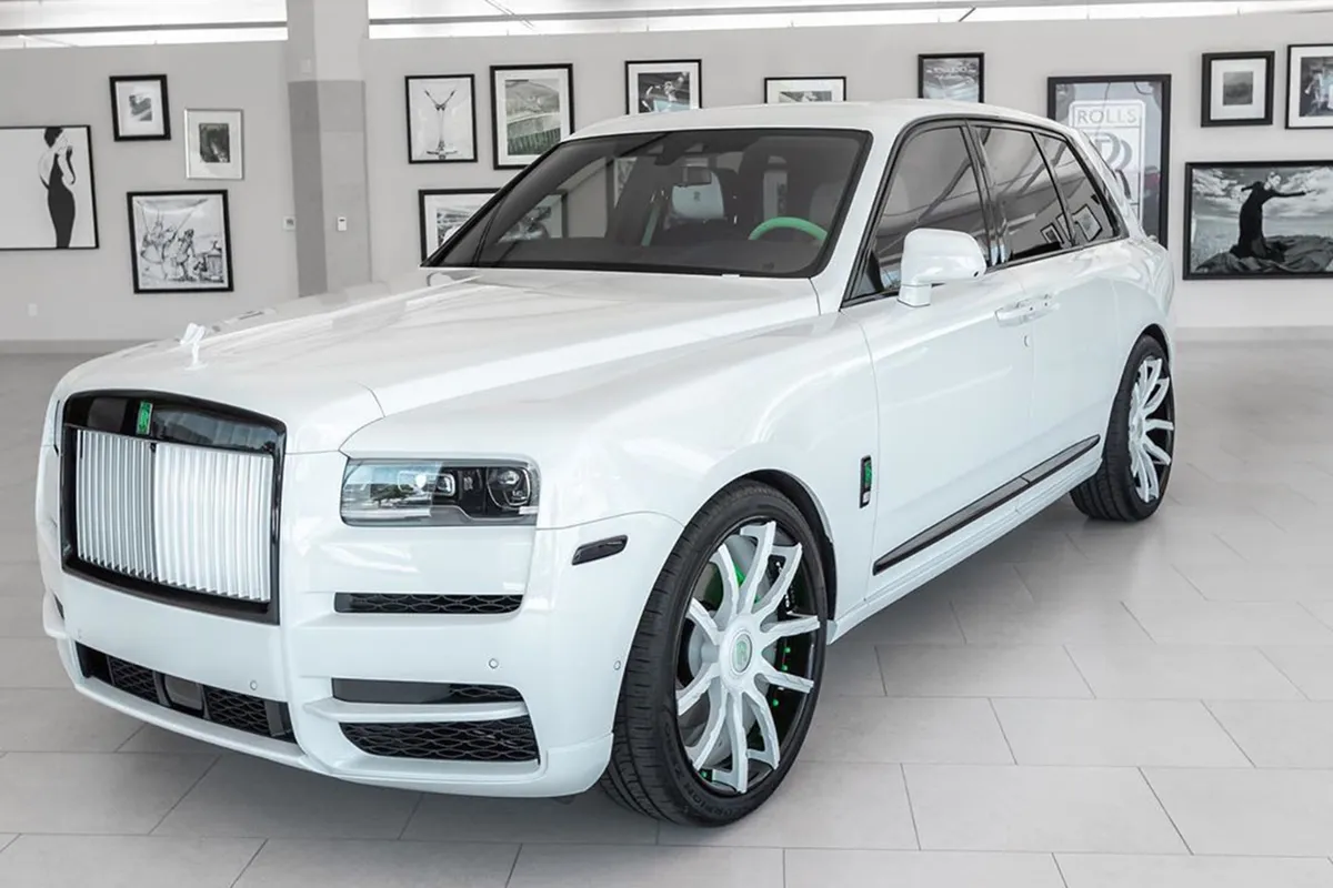Rolls-Royce Wraith on Forgiato Formato-ECL wheels