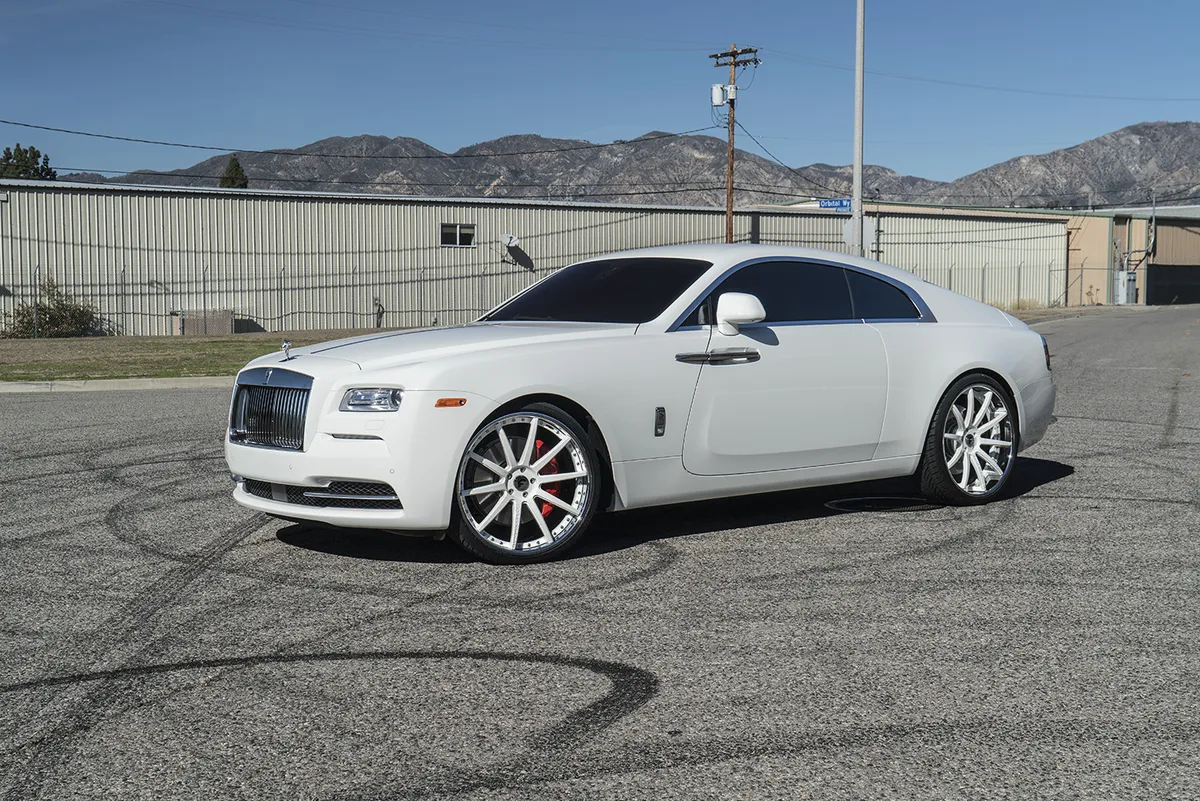Rolls-Royce Wraith on Forgiato S206 wheels