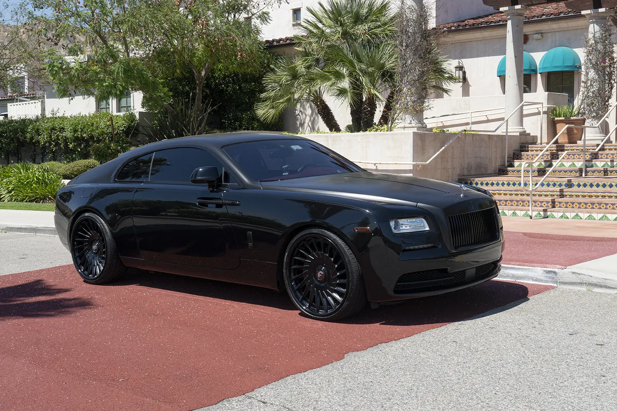 Rolls-Royce Wraith on Forgiato Tec 3.4 wheels