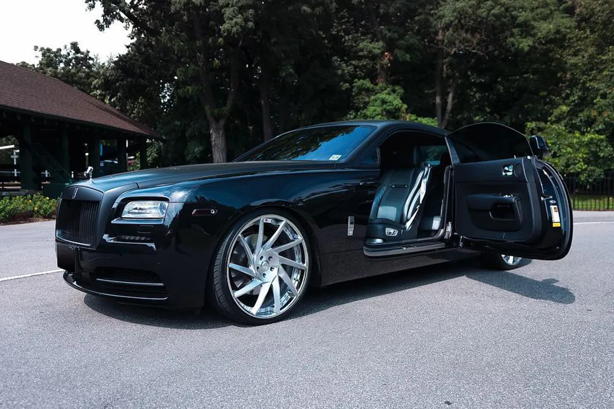 Rolls-Royce Wraith on Forgiato Troppo-ECL wheels