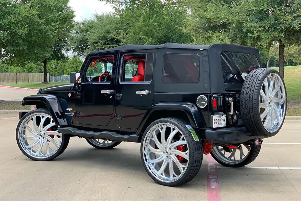 Jeep Wrangler on Forgiato C2C wheels