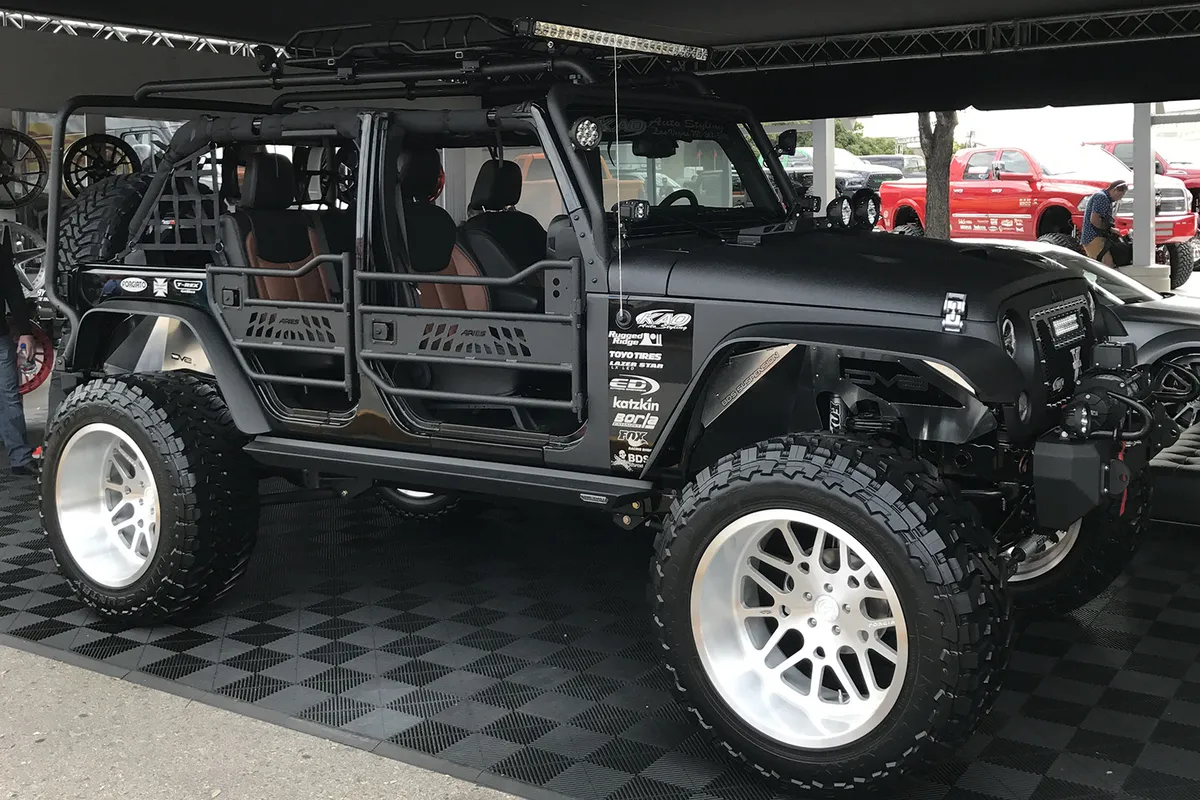 Jeep Wrangler on Forgiato Maglia-M wheels