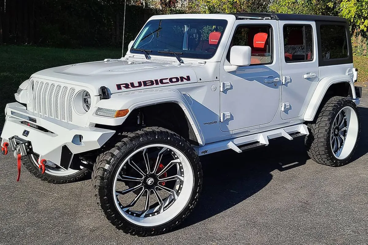 Jeep Wrangler on Forgiato Navaja wheels