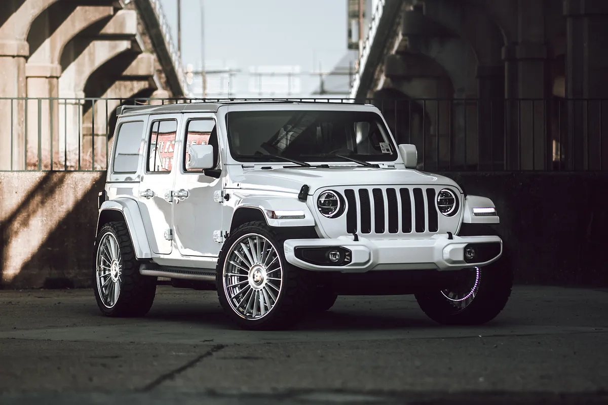 Jeep Wrangler on Forgiato Tec 3.1 wheels