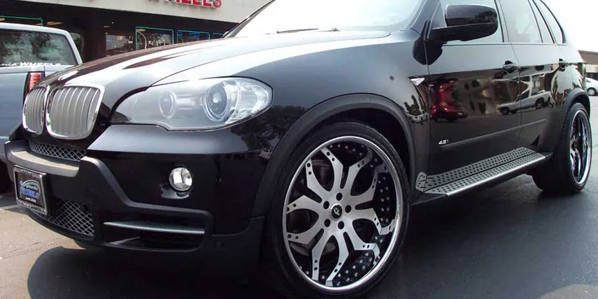 BMW X5 on Forgiato Series-Tello wheels