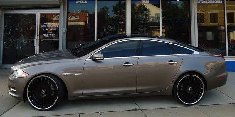 Jaguar Xj on Forgiato Andata wheels