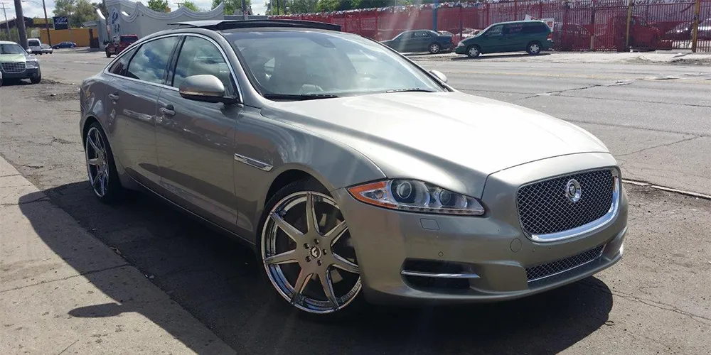 Jaguar Xj on Forgiato F2.06 wheels