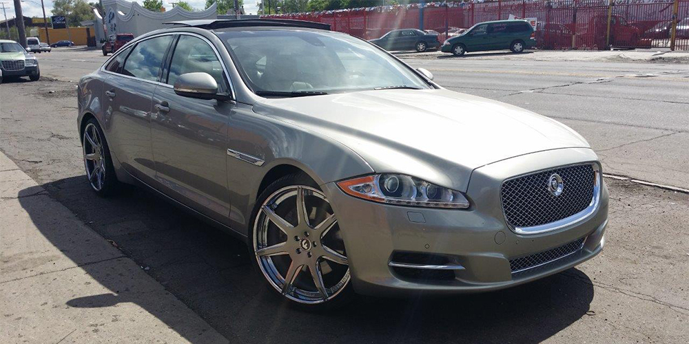 XJ on F2.06