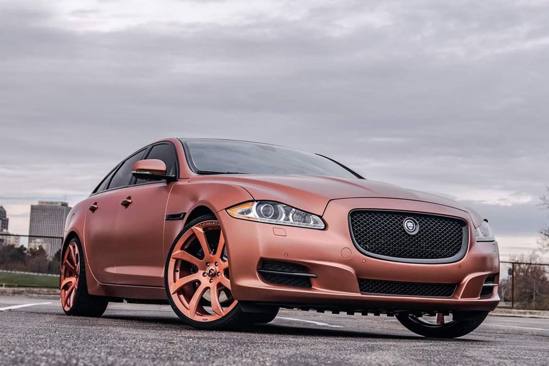XJ on Fondare-M