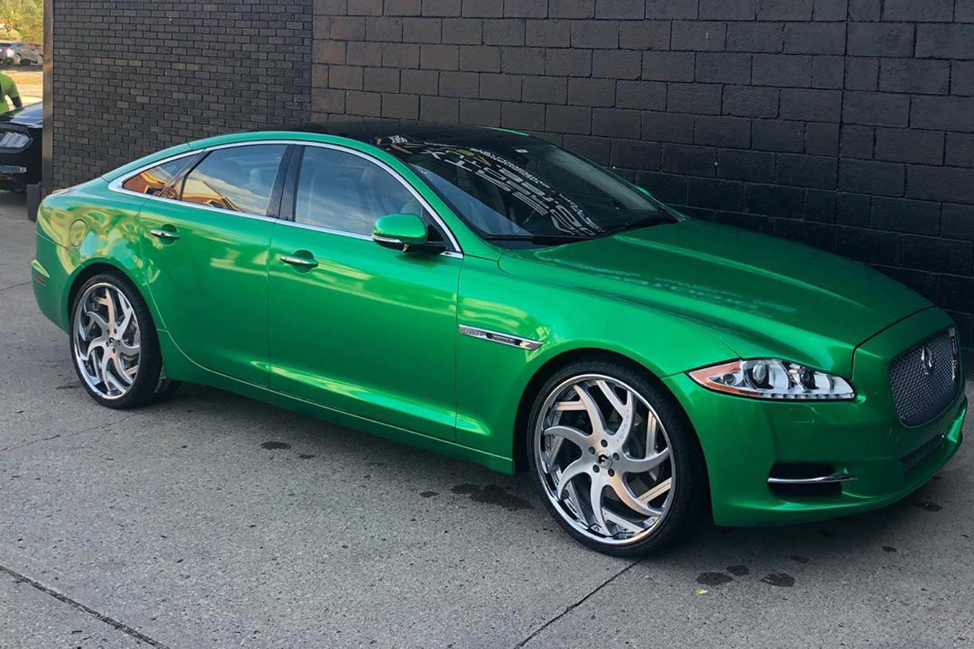 XJ on Girare-ECL