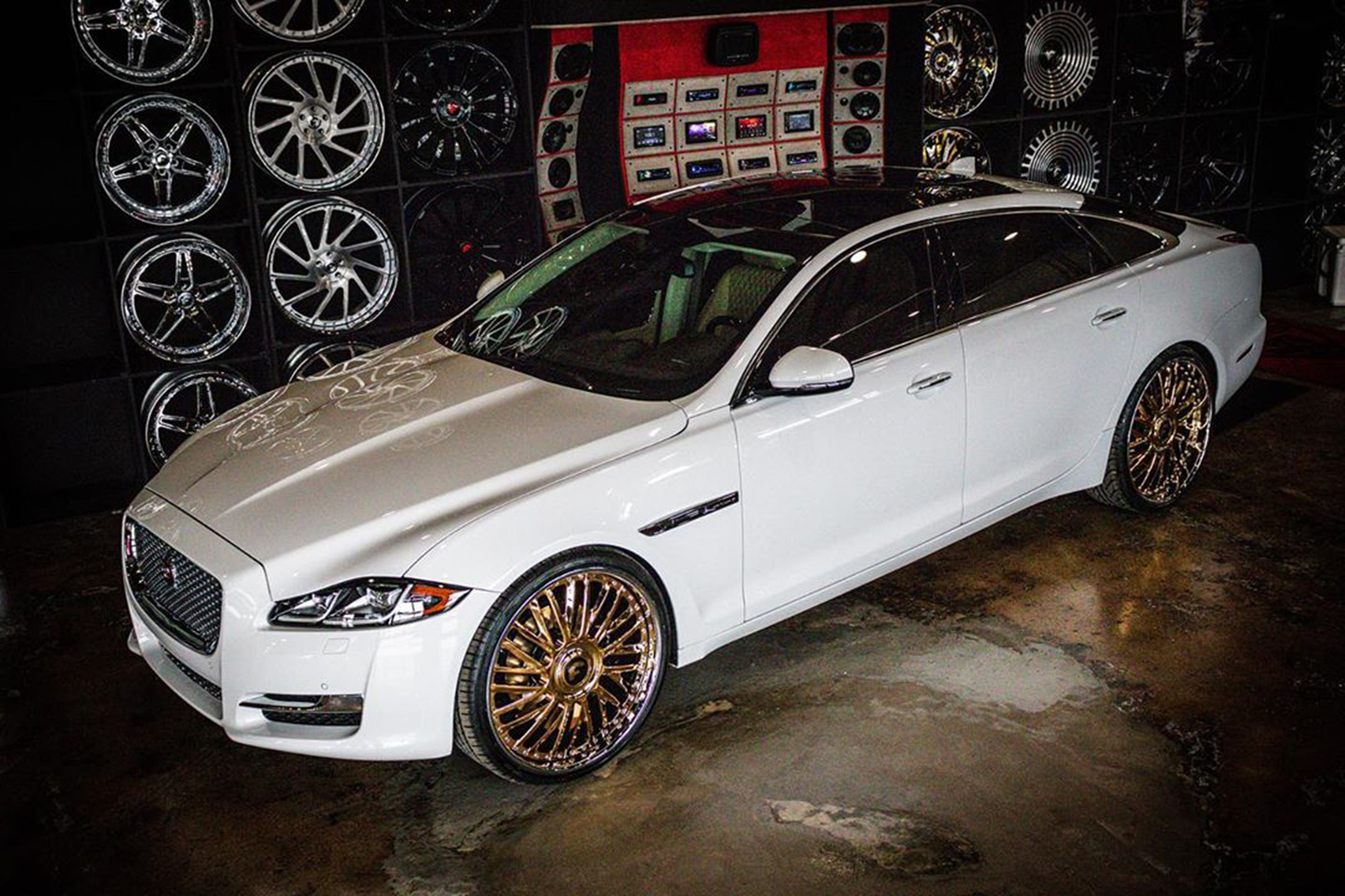 XJ on Provette