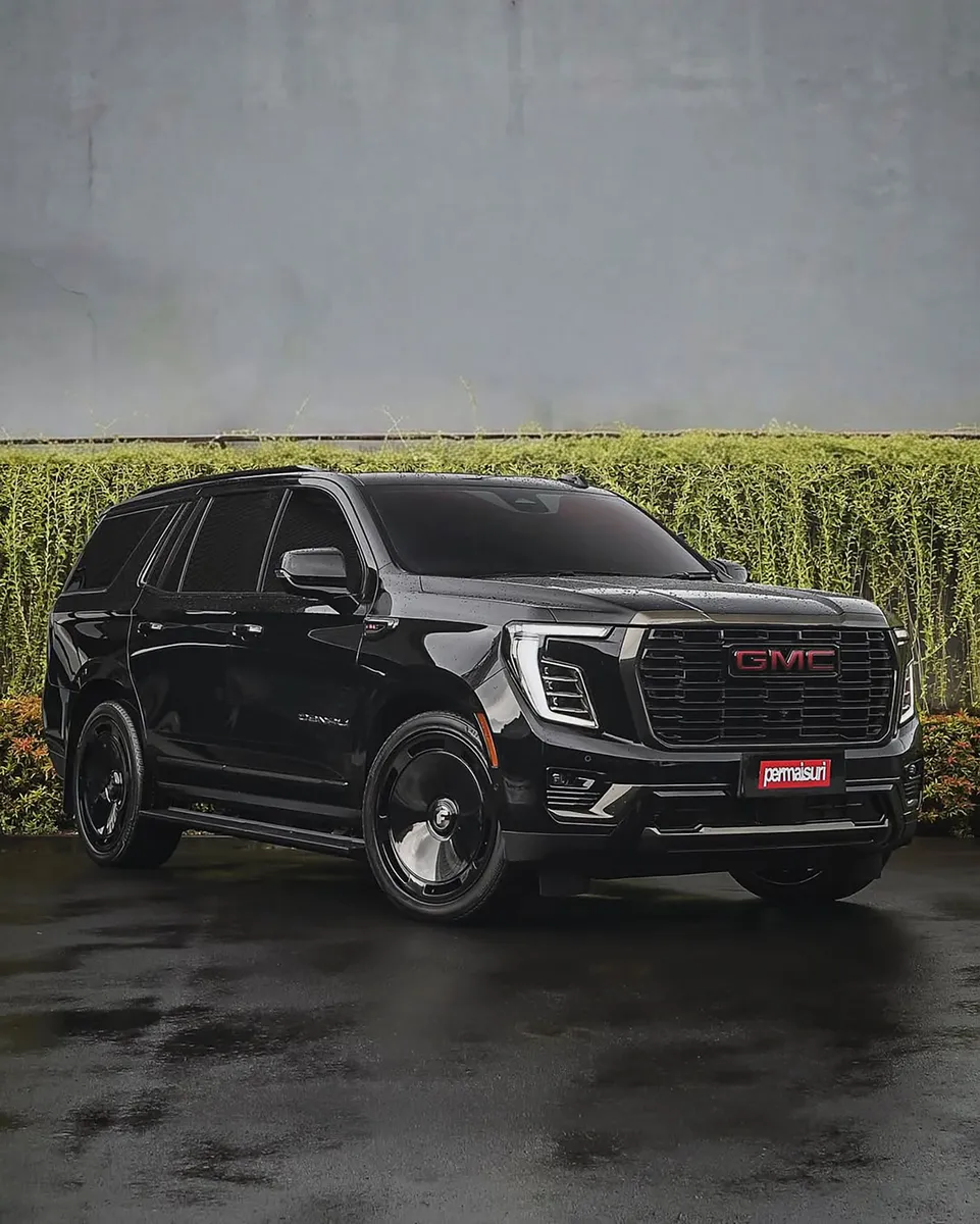 GMC Yukon on Forgiato Blank-RA wheels