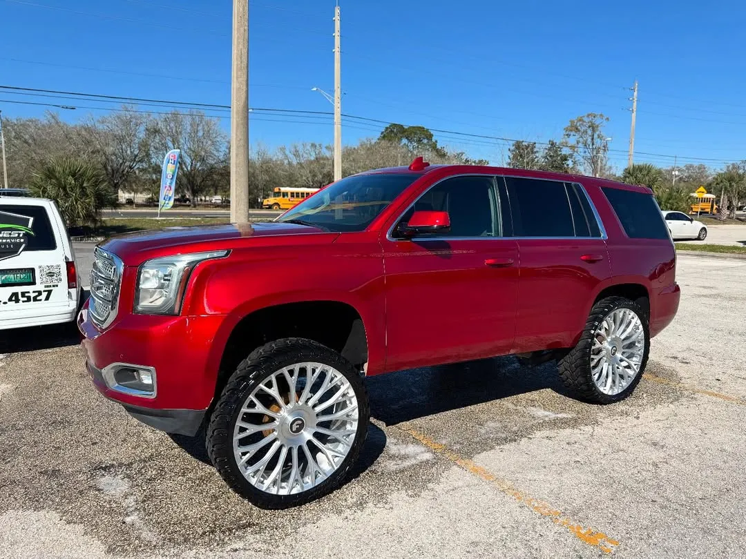 GMC Yukon on Forgiato NB6-M wheels